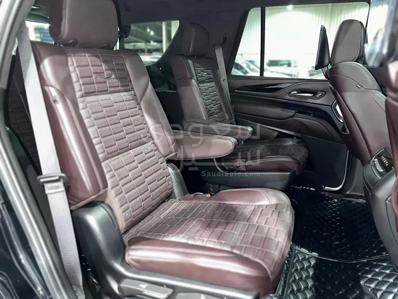 2024 Cadillac Escalade Platinum