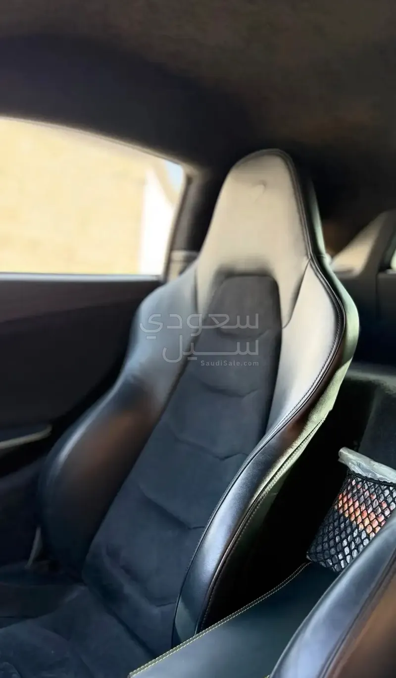 2013 مكلارين إم بي 4