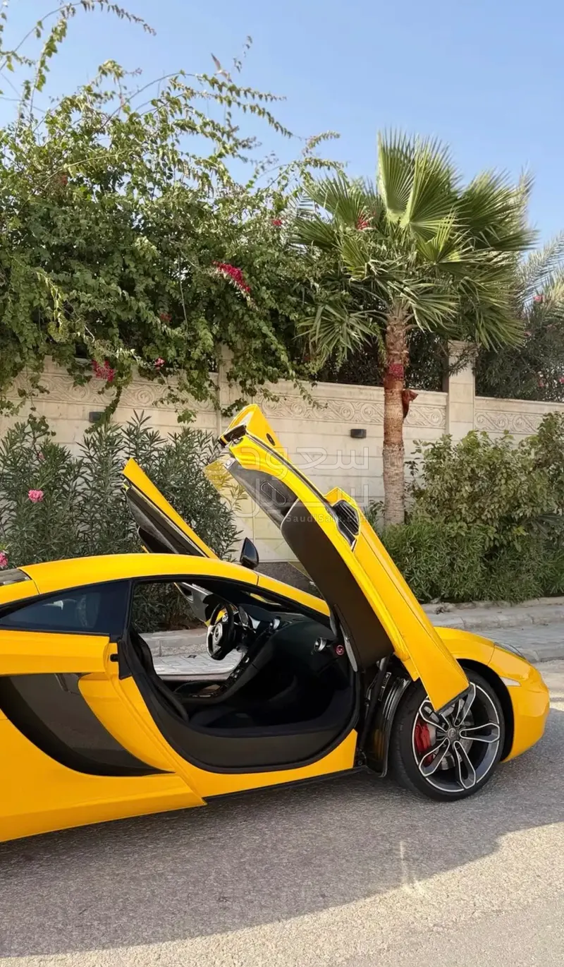 2013 مكلارين إم بي 4