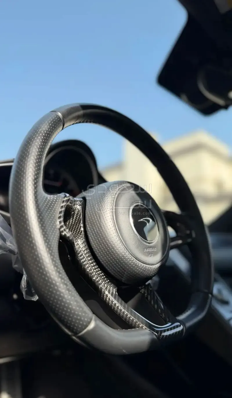 2013 مكلارين إم بي 4