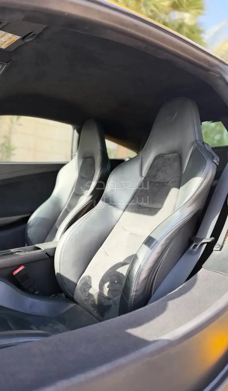 2013 مكلارين إم بي 4