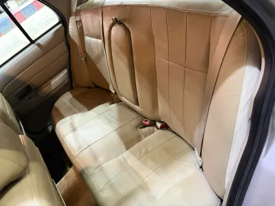 2011 فورد كراون فكتوريا