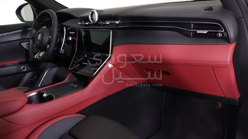 2025 مازيراتي جريكالي مودينا