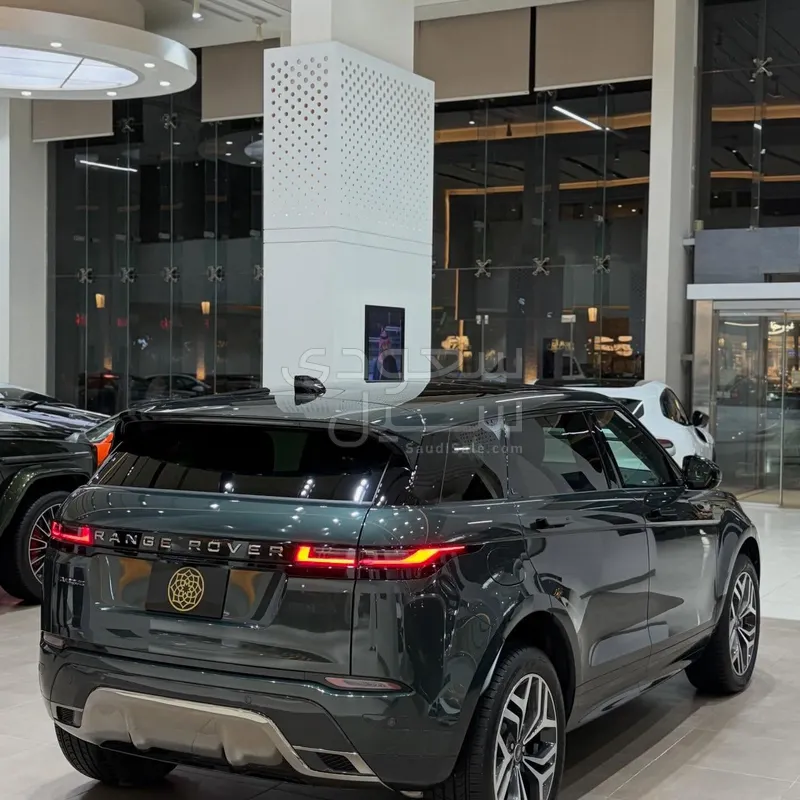 2025 لاند روفر رينج روفر ايفوك