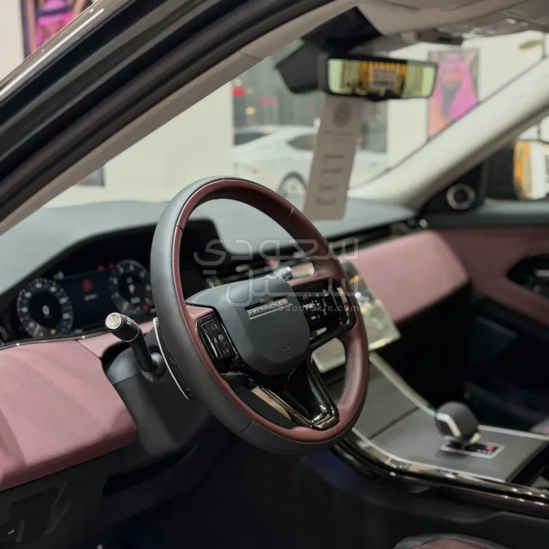 2025 لاند روفر رينج روفر ايفوك