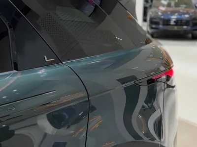 2025 لاند روفر رينج روفر ايفوك