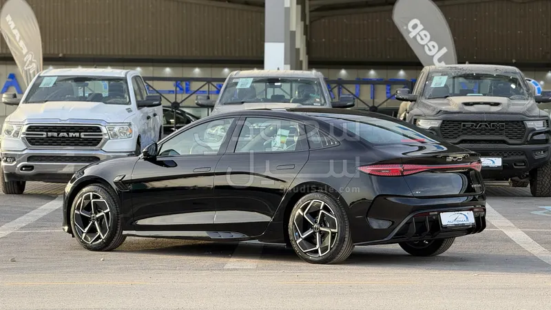 2026 بي واي دي سيل