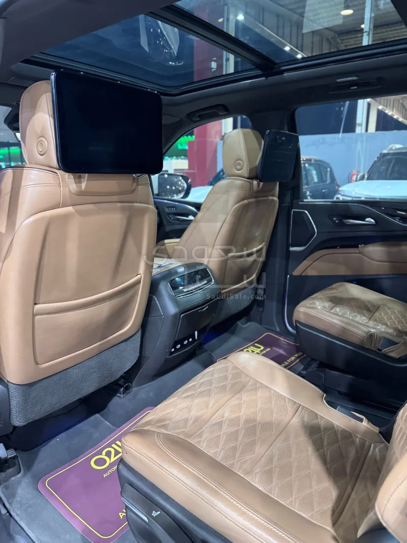 2021 كاديلاك اسكاليد