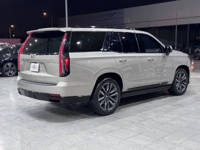 2021 كاديلاك اسكاليد