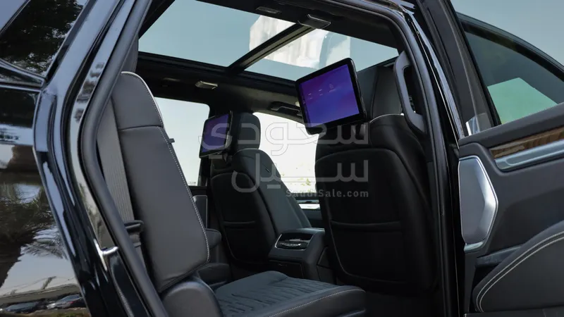 2025 كاديلاك اسكاليد بلاتينيوم