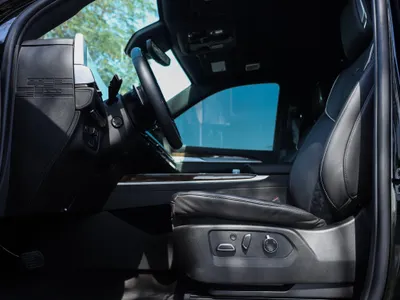 2025 كاديلاك اسكاليد بلاتينيوم