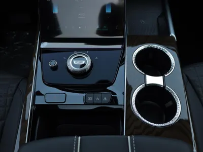 2025 كاديلاك اسكاليد بلاتينيوم