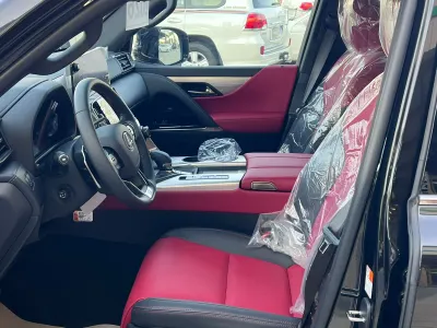 2026 لكزس إل إكس 700 اتش