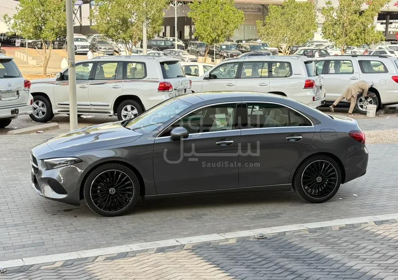 2026 مرسيدس - بنز أي 200