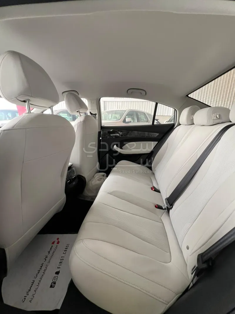 2025 ام جي ام جي 5