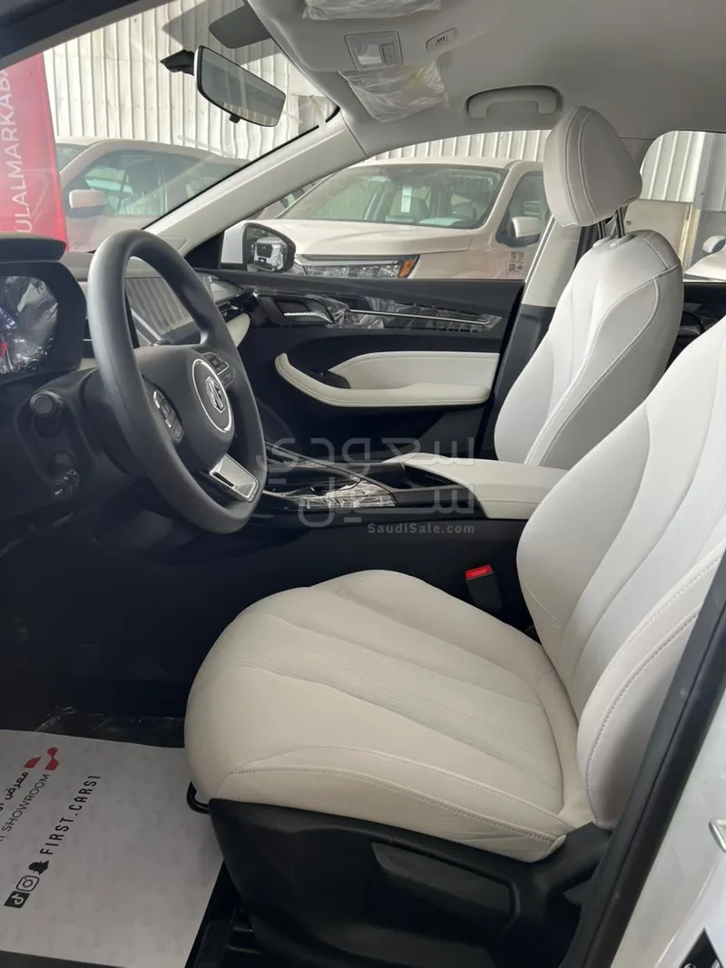 2025 ام جي ام جي 5