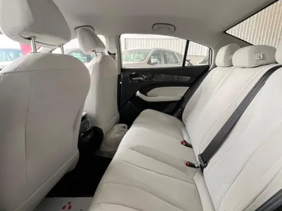 2025 ام جي ام جي 5