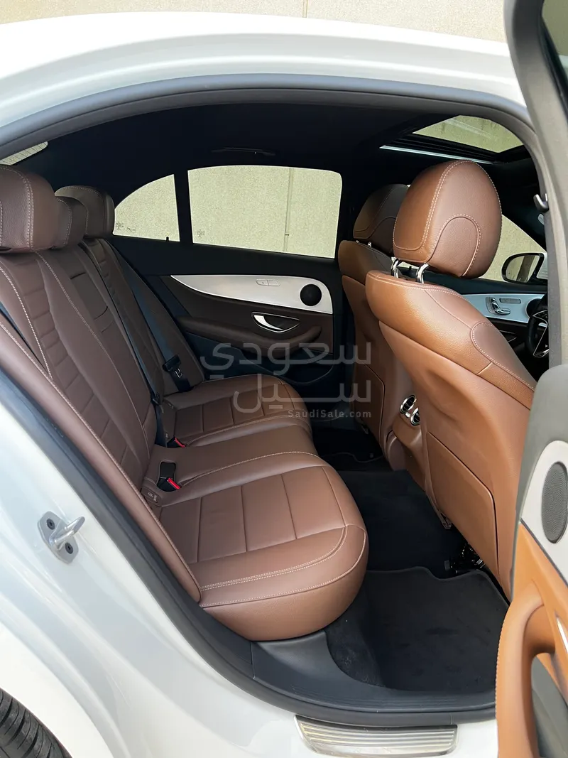 2021 مرسيدس - بنز إي 250