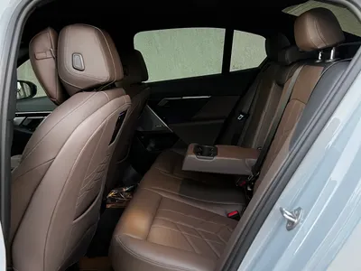 2024 بي ام دبليو الفئة الخامسة 520 أي