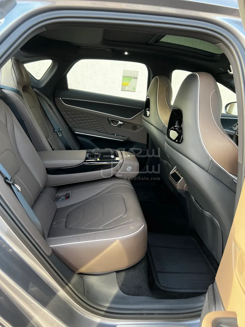 2024 بي واي دي سيل