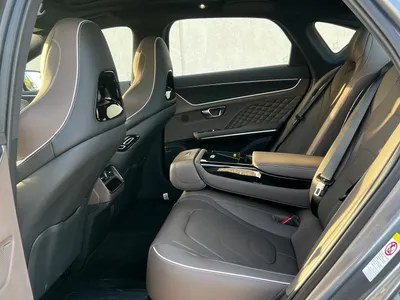 2024 بي واي دي سيل