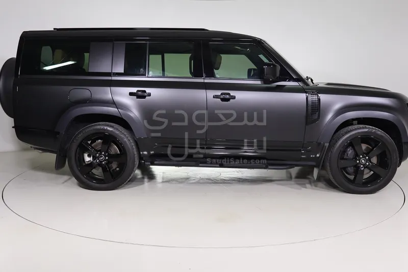 2025 لاند روفر ديفيندر 130