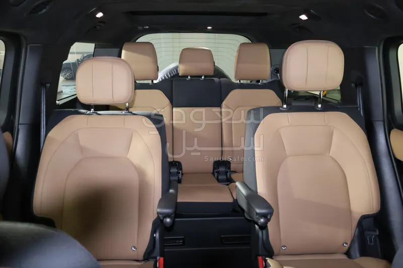 2025 لاند روفر ديفيندر 130