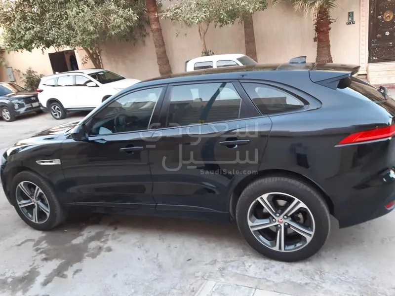 2020 جاكوار اف-بيس ار سبورت