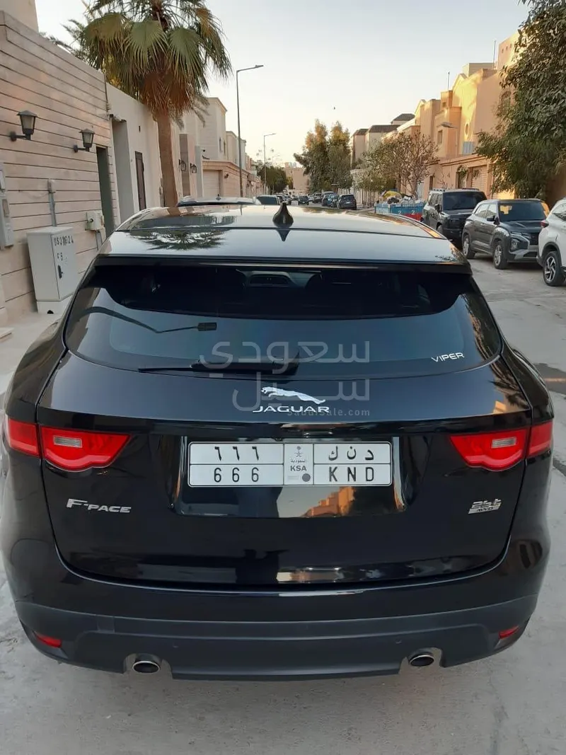 2020 جاكوار اف-بيس ار سبورت