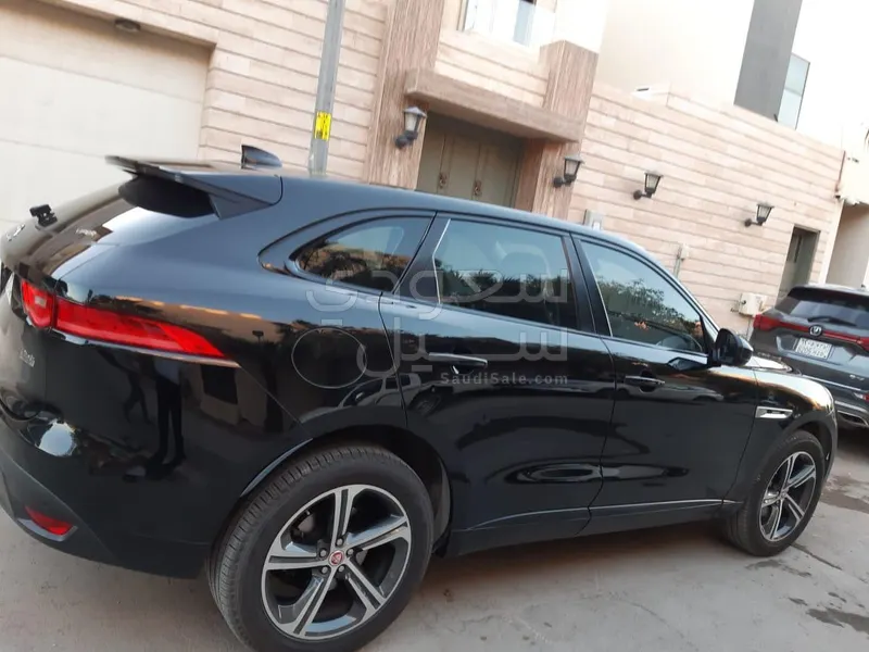 2020 جاكوار اف-بيس ار سبورت