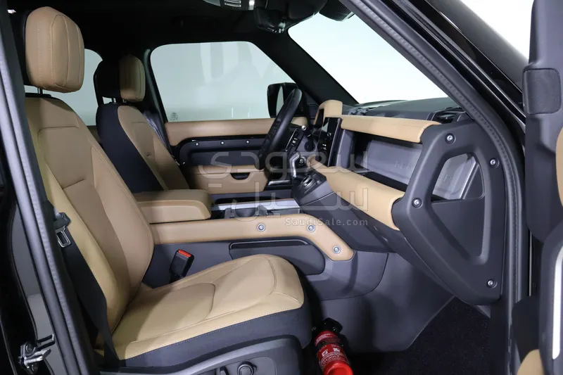 2025 لاند روفر ديفيندر اكس داينمك