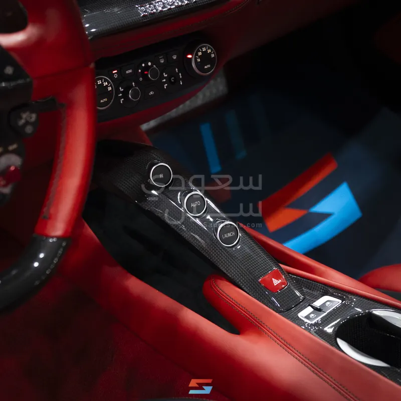 2015 فيراري اف 12 بيرلينيتا