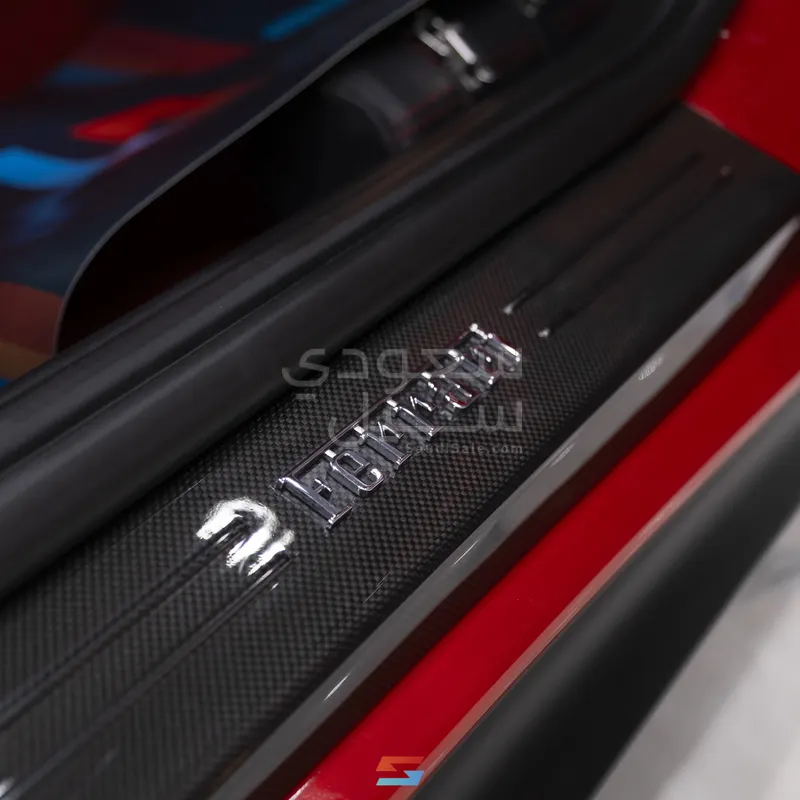 2015 فيراري اف 12 بيرلينيتا