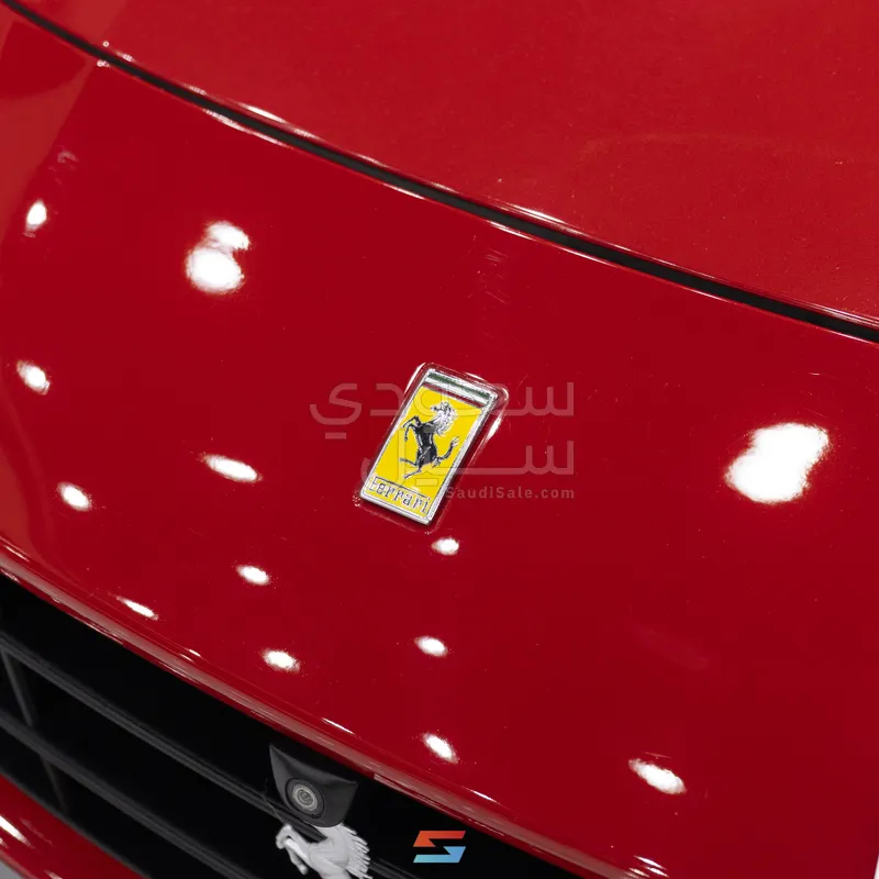 2015 فيراري اف 12 بيرلينيتا