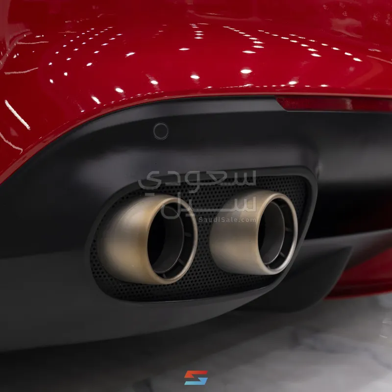 2015 فيراري اف 12 بيرلينيتا