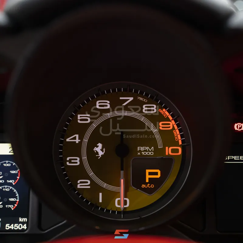 2015 فيراري اف 12 بيرلينيتا