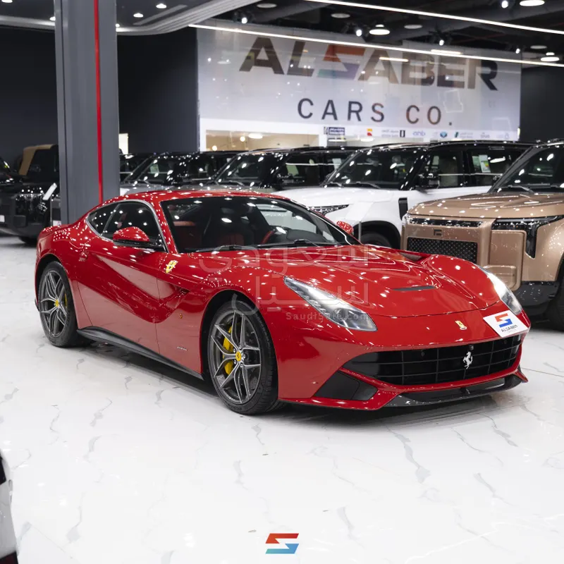 2015 فيراري اف 12 بيرلينيتا