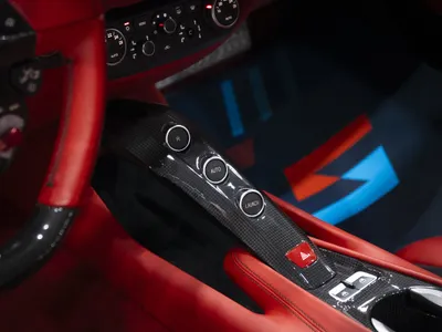 2015 فيراري اف 12 بيرلينيتا