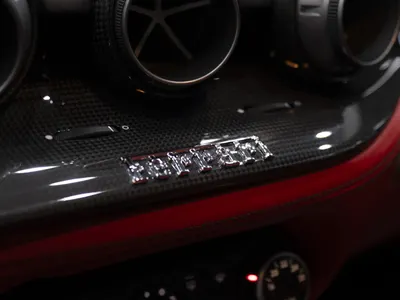 2015 فيراري اف 12 بيرلينيتا