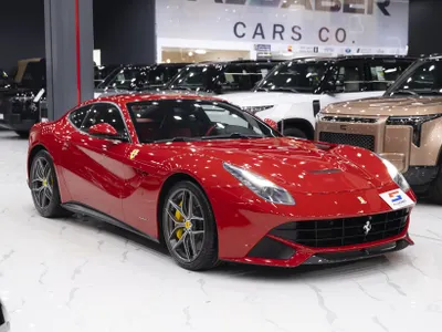 2015 فيراري اف 12 بيرلينيتا