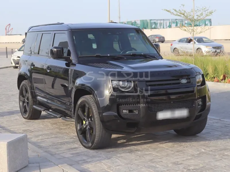2022 لاند روفر ديفيندر 110