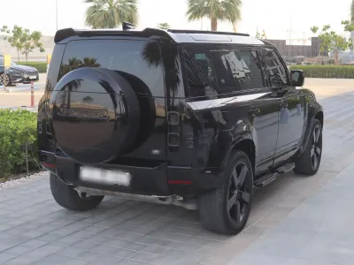 2022 لاند روفر ديفيندر 110