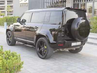 2022 لاند روفر ديفيندر 110