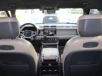 2022 لاند روفر ديفيندر 110