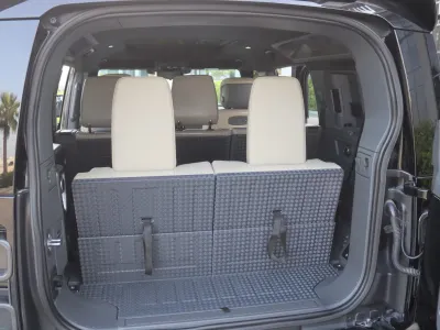 2022 لاند روفر ديفيندر 110