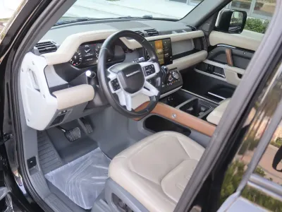 2022 لاند روفر ديفيندر 110