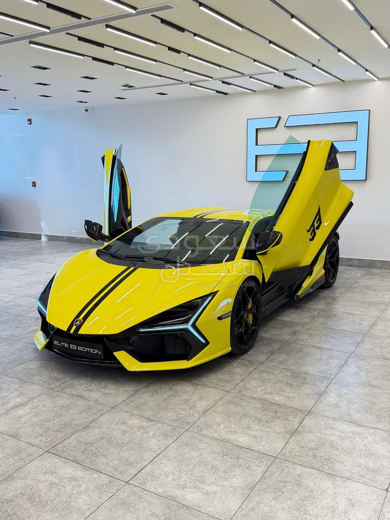 2024 لمبرجيني ريفويلتو