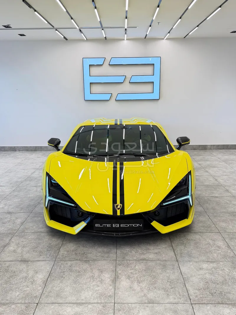 2024 لمبرجيني ريفويلتو