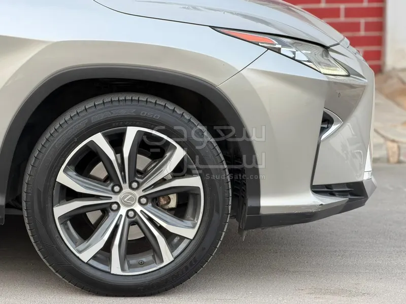 2016 لكزس أر إكس 450 هايبرد