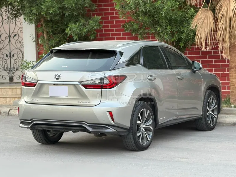 2016 لكزس أر إكس 450 هايبرد